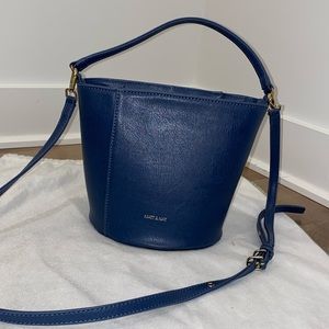 Matt&Nat, good condition, 1 year old, blue marine